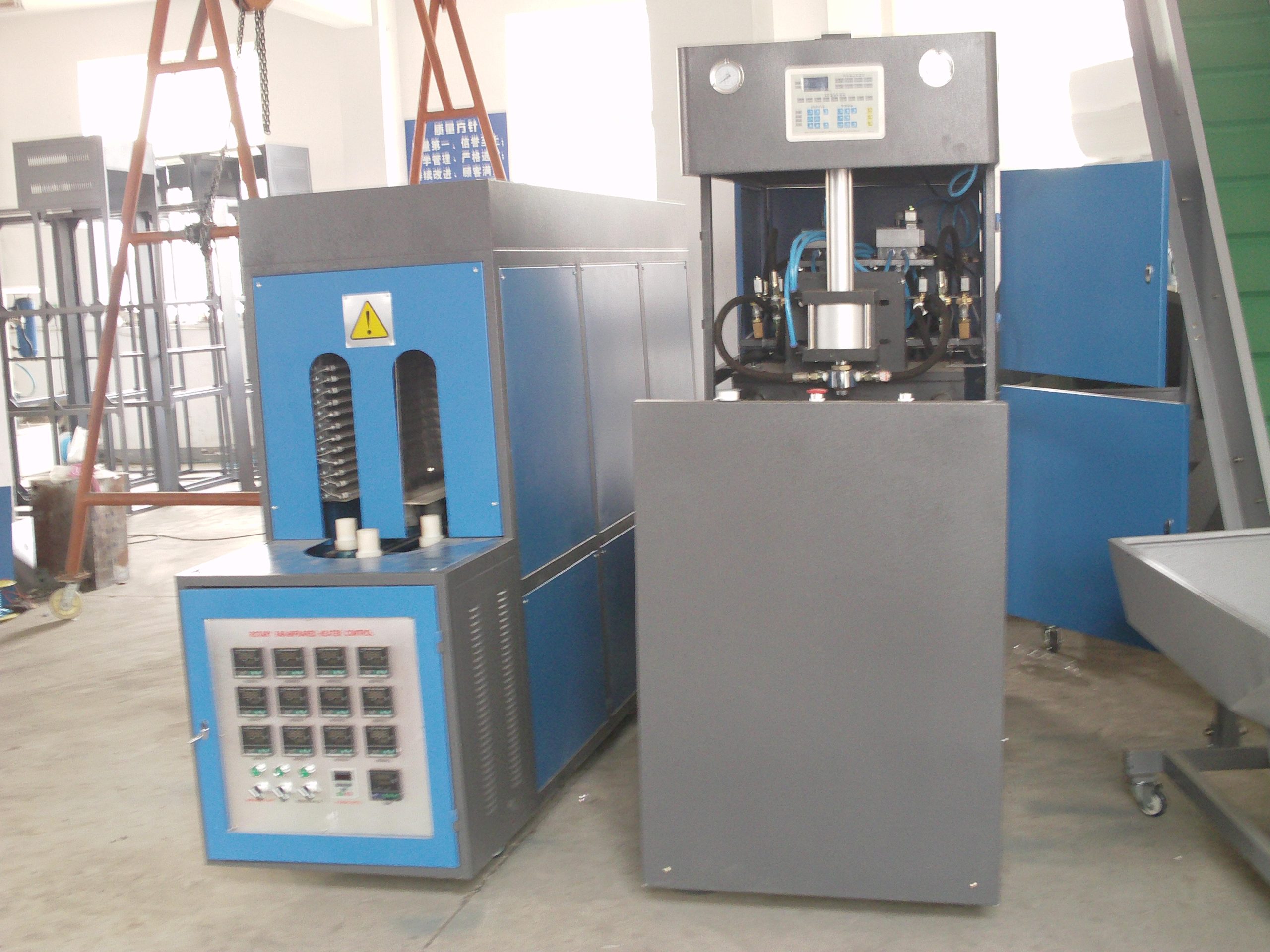 Semi-automatic 5 Gallon Bottle Blowing Machine